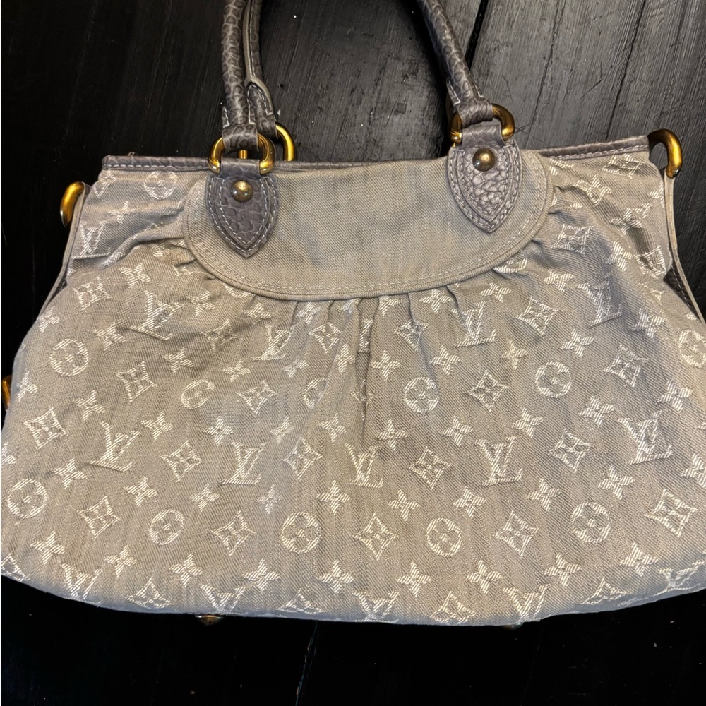 Louis Vuitton Gray Shoulder Bag with Monogram Design